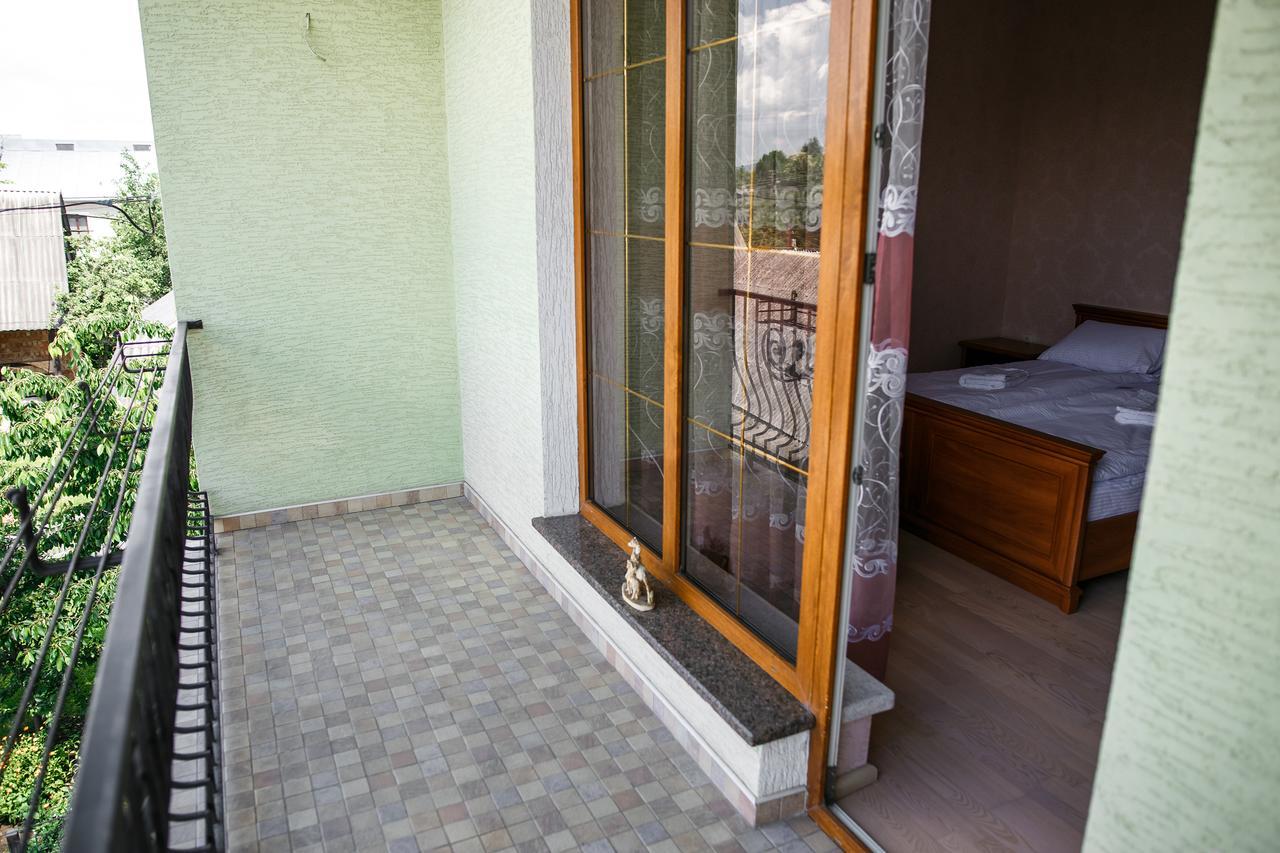 Sweet Home Hostel \u002F Guest House TTchernivtsi Extérieur photo