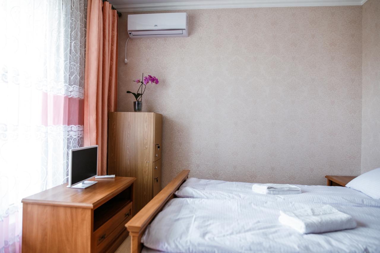 Sweet Home Hostel \u002F Guest House TTchernivtsi Extérieur photo