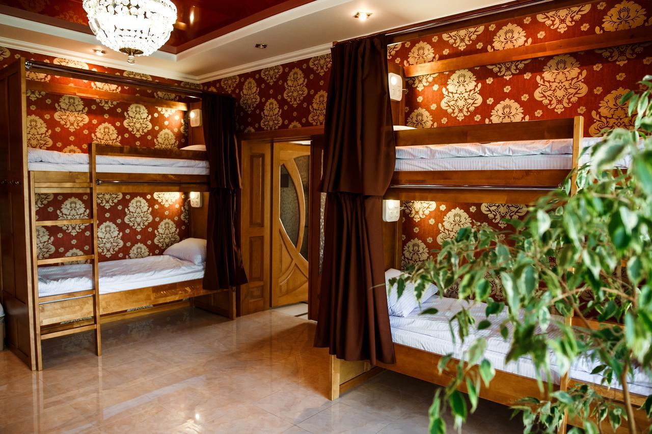 Sweet Home Hostel \u002F Guest House TTchernivtsi Extérieur photo