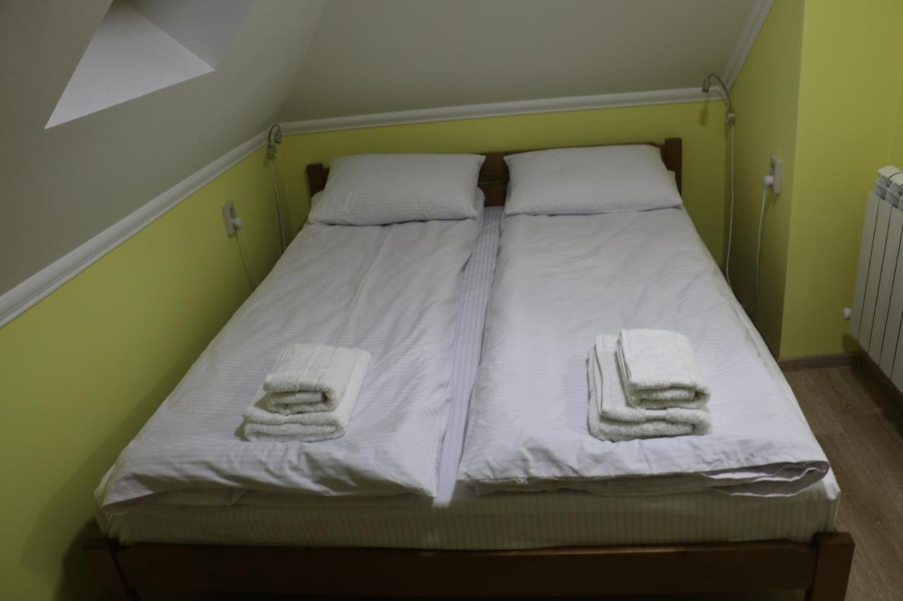 Sweet Home Hostel \u002F Guest House TTchernivtsi Extérieur photo